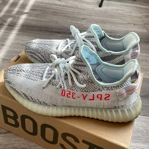 “USED” Yeezy Boost 350 V2 “Blue Tint”
